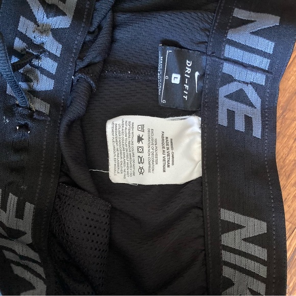 Nike Dri-Fit Athletic Shorts Large Black Basketball Logo Drawstring - Picture 2 of 4